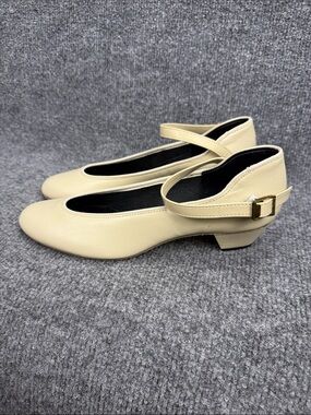 Tic-Tac-Toes Women’s Cream Leather Mary Jane Shag Dance Flats Size 6.5 NWOT